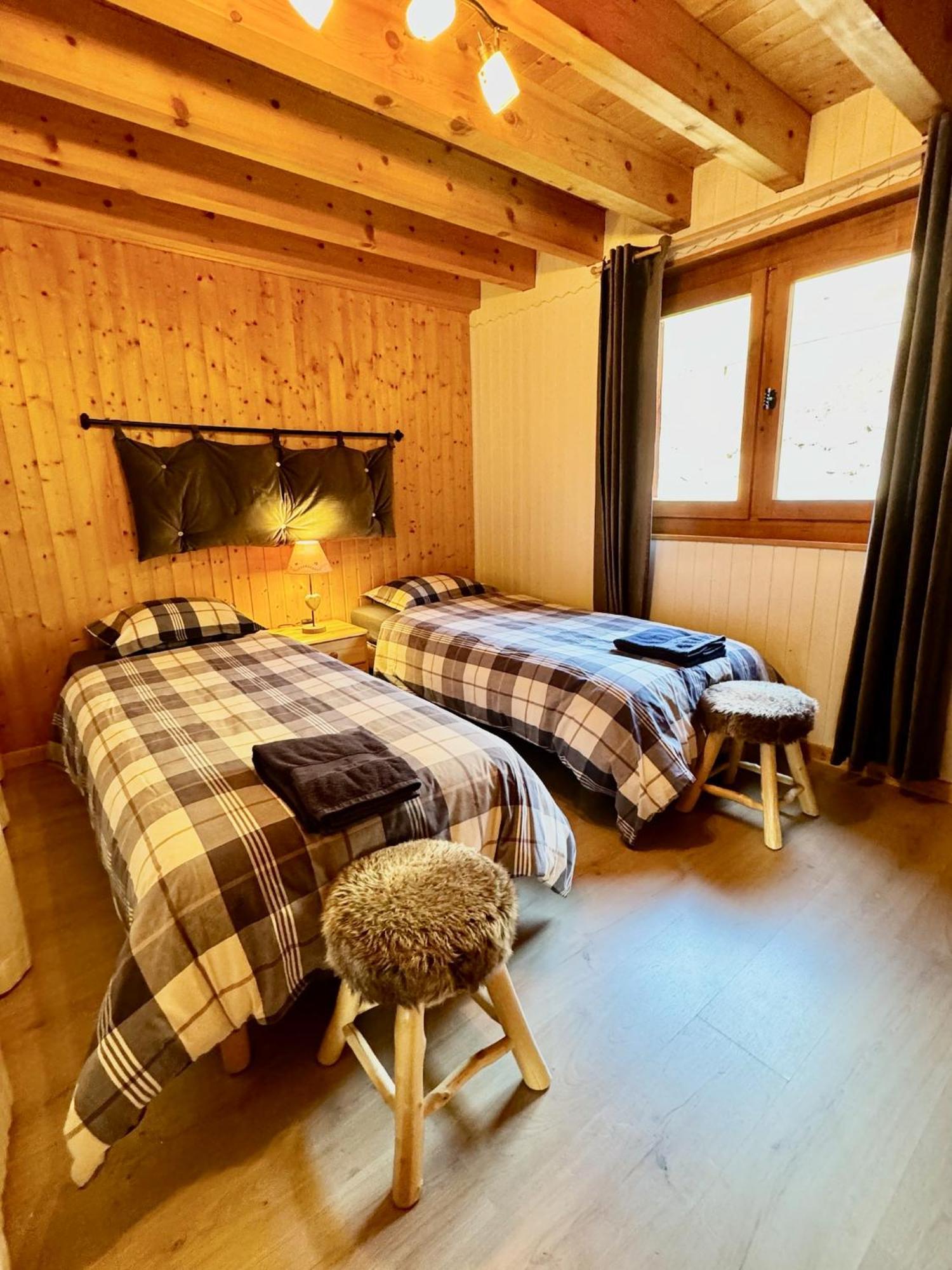 Charming, Cosy Chalet Nestled In A Breathtaking Surrounding With Spectacular, Stunning Mountain Views La Chapelle-d'Abondance Exterior photo