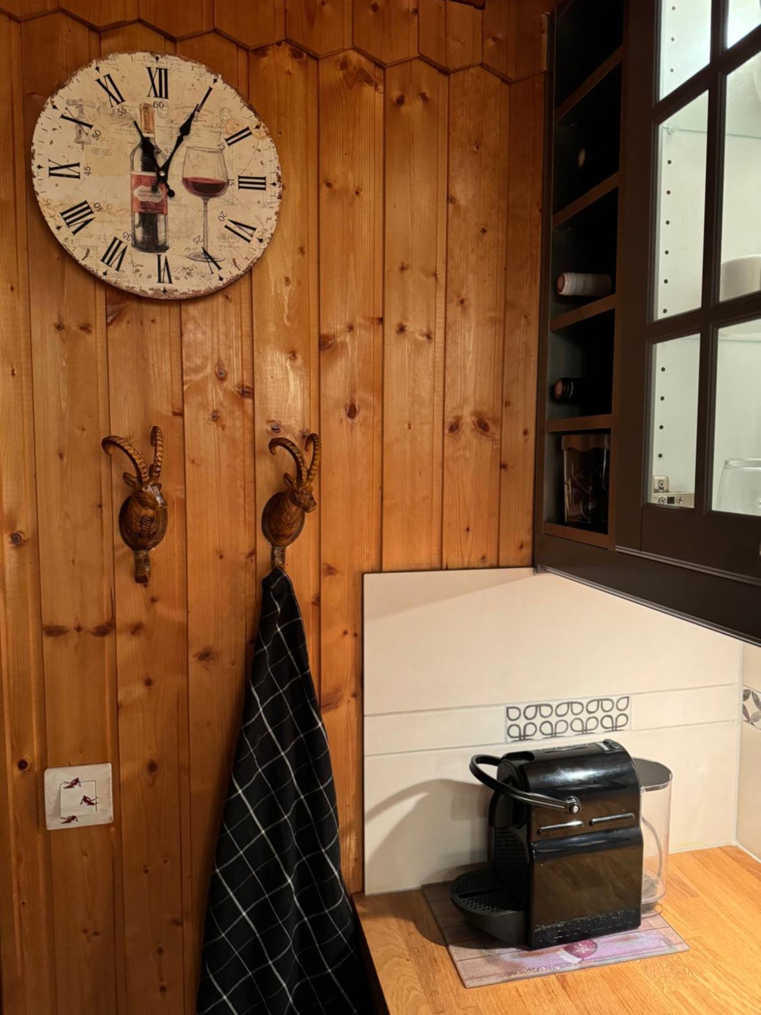 Charming, Cosy Chalet Nestled In A Breathtaking Surrounding With Spectacular, Stunning Mountain Views La Chapelle-d'Abondance Exterior photo
