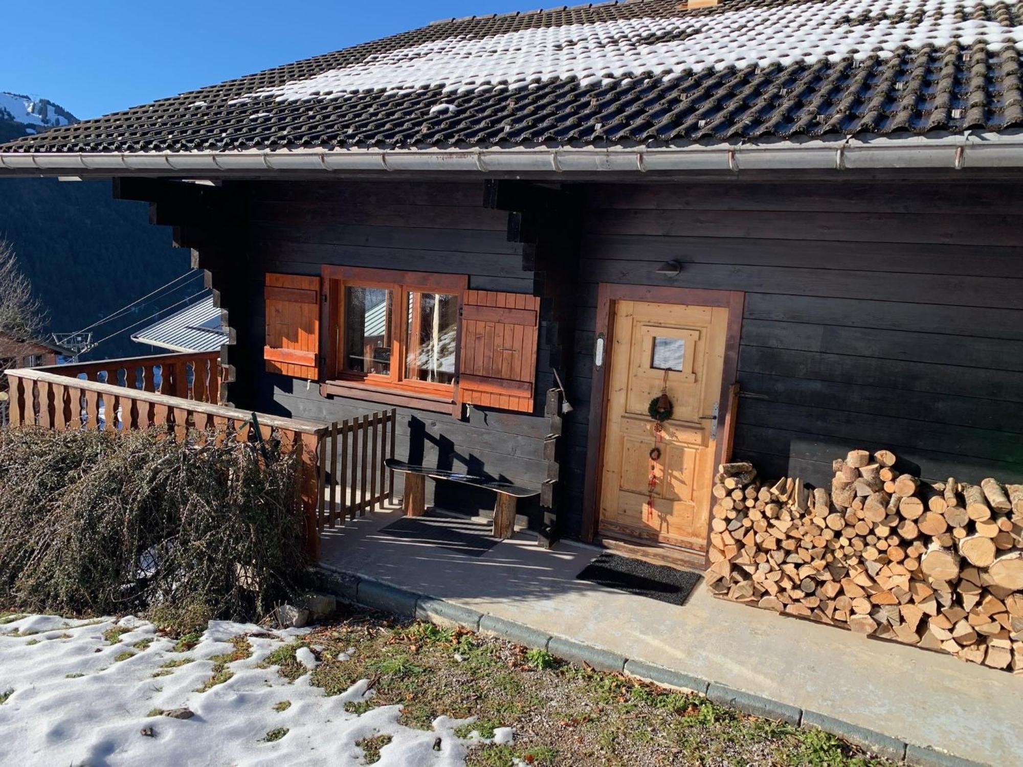 Charming, Cosy Chalet Nestled In A Breathtaking Surrounding With Spectacular, Stunning Mountain Views La Chapelle-d'Abondance Exterior photo