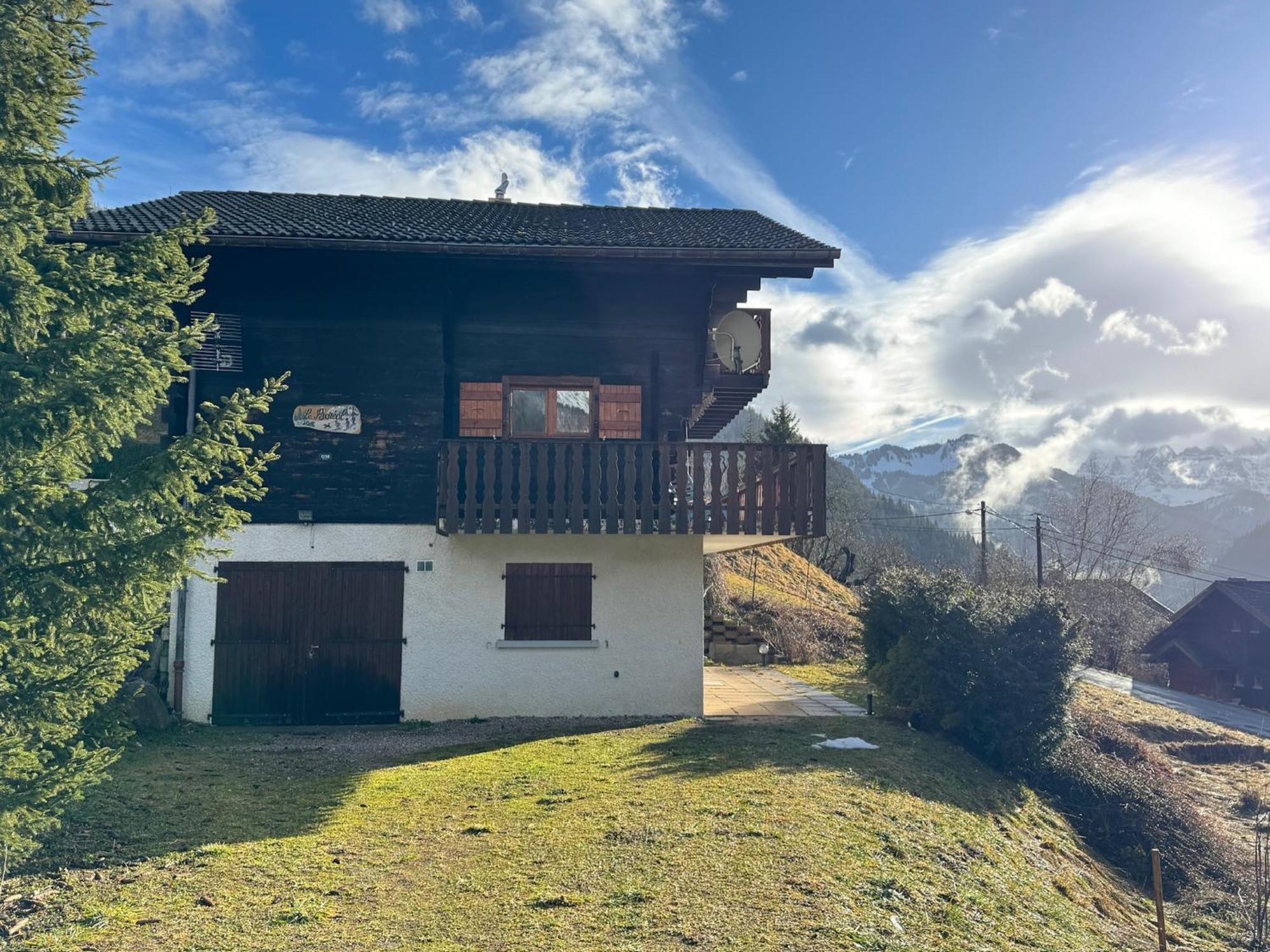 Charming, Cosy Chalet Nestled In A Breathtaking Surrounding With Spectacular, Stunning Mountain Views La Chapelle-d'Abondance Exterior photo